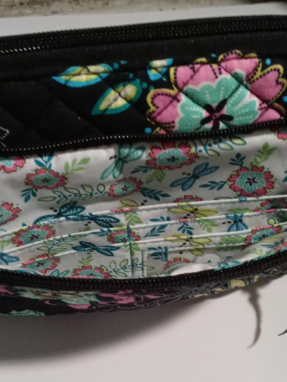 Vera Bradley RFID Little Hipster Crossbody Bag Island Garden Floral Black
